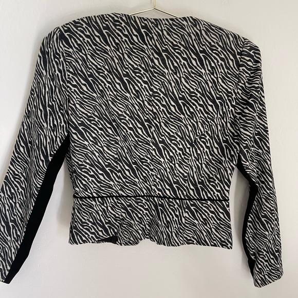 H&M Zebra Pattern 90s Y2K Style Cropped Blazer Size 6 - Picture 6 of 6